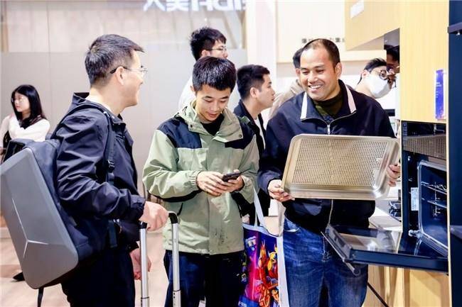 直击名气电器2025年AWE招商战略发布